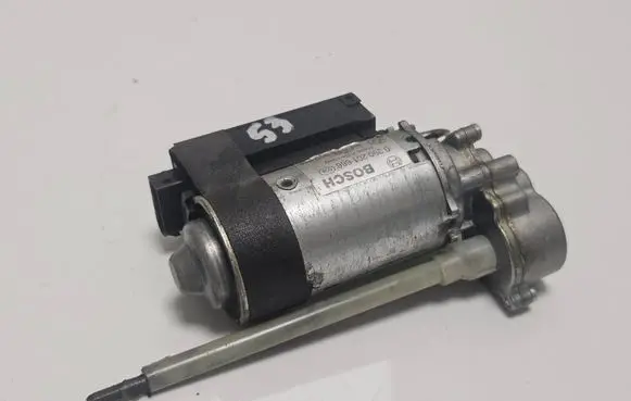 BMW 7 E38 Steering column adjust motor 67646903946 0390201666