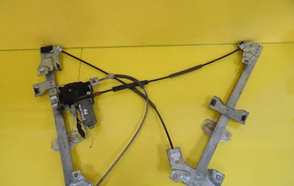 Citroen Berlingo Front door window regulator with motor 0130821762