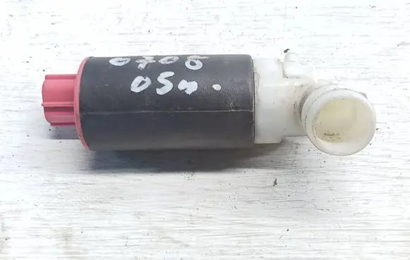 Toyota Yaris Windscreen/windshield washer pump