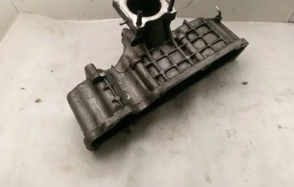 Toyota Auris 150 Intake manifold 171110R010 171010R010