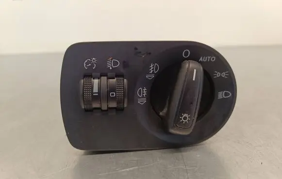 Audi Q3 8U Light switch 8U2941531A BK7100205001 3443C