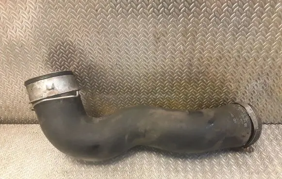 Mercedes-Benz R W251 Intercooler hose/pipe 2515280182