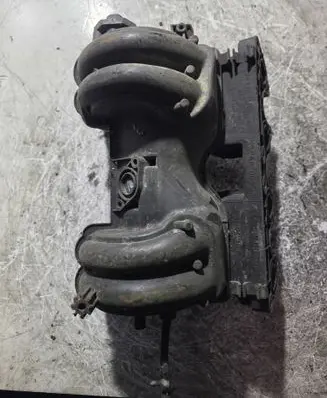 Volkswagen Polo III 6N 6N2 6NF Intake manifold 030129711BF 2900301749