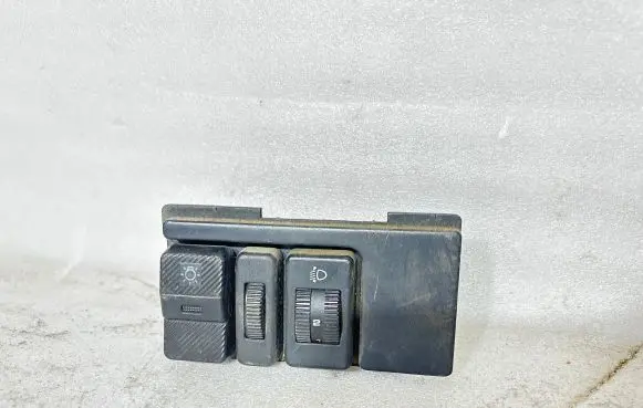 Volkswagen Transporter - Caravelle T4 Headlight level height control switch 701858099