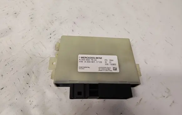 Mercedes-Benz E W213 Reducing agents exhaust control unit A0009007604