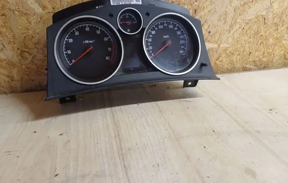 Opel Astra H Speedometer (instrument cluster) 13216658 SW4405