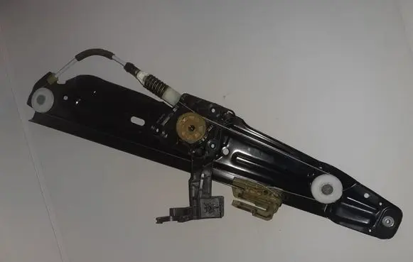 BMW 5 F10 F11 Rear window lifting mechanism without motor 7208020 7182122