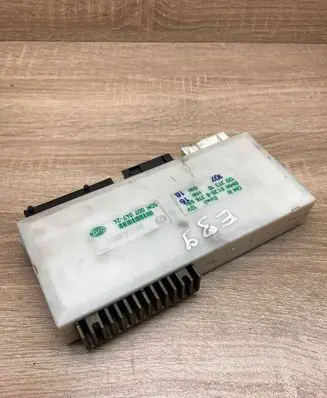 BMW 5 E39 Comfort/convenience module 8376694 5DK00704724
