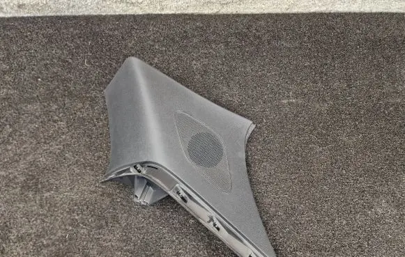 Porsche Macan (95B) (D)pillar trim (top) 95B867246