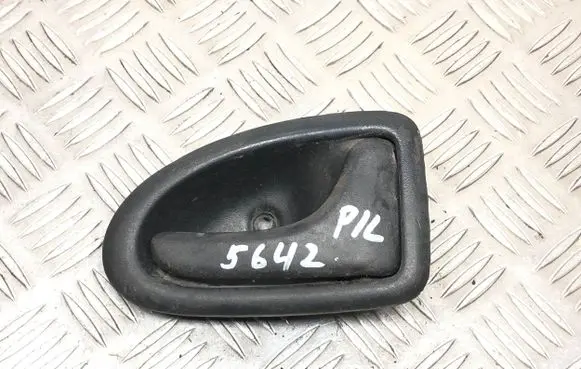 Renault Trafic II (X83) Rear door interior handle 8200028995