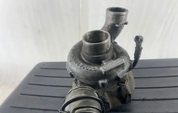 Audi A6 S6 C5 4B Turbo 8T2052V 059145701F