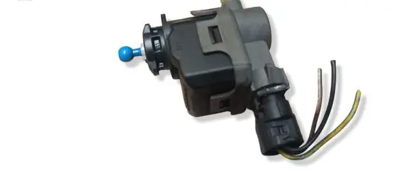 Nissan Primera Headlight level adjustment motor 770420737