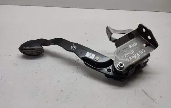 Opel Mokka B Clutch pedal 9824807480 P10099134F A00503258