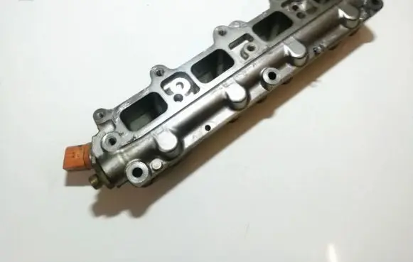 Volkswagen Golf V Fuel main line pipe gk284ah8de 2543038