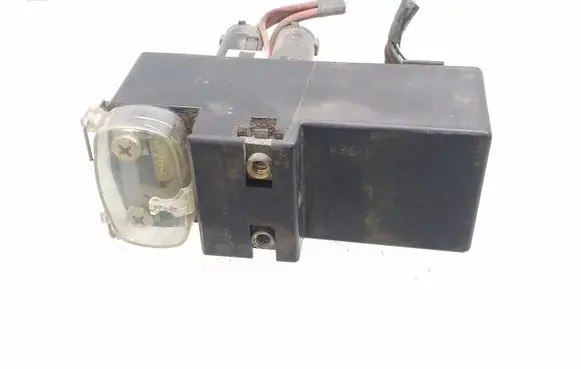 Volkswagen PASSAT B4 Coolant fan relay 357919506A 898719000