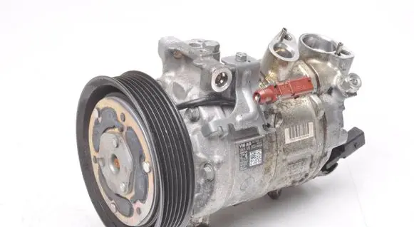 Volkswagen Golf VIII Air conditioning (A/C) compressor (pump) 5WA816803A