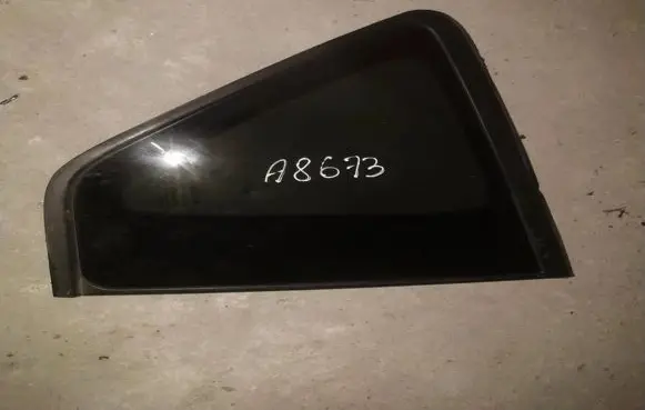 Toyota Corolla Verso AR10 Rear side window