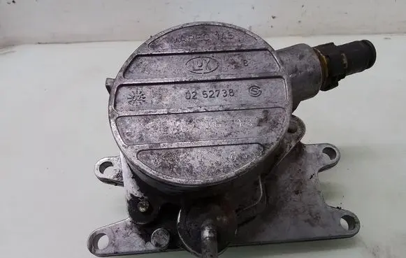 Opel Zafira A Vacuum pump 24406132