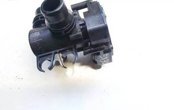Mercedes-Benz EQB Engine coolant pipe/hose a0009061313 a0005061400