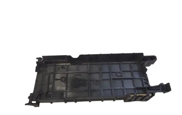 Mercedes-Benz A W176 Fuse box cover A2465451440