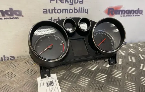 Opel Insignia A Speedometer (instrument cluster) 12844138