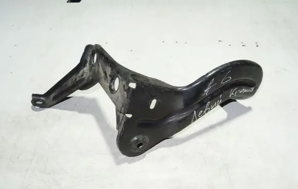 Audi A6 S6 C6 4F Intercooler pipe mounting bracket 4F0145813F