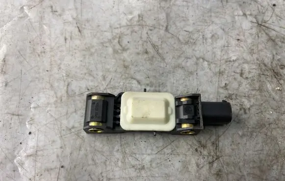 Jeep Grand Cherokee (WK) Airbag deployment crash/impact sensor 04671779AA
