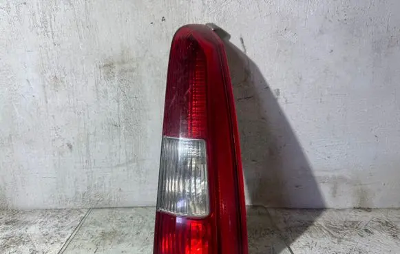 Volvo V70 Rear/tail lights 9154494