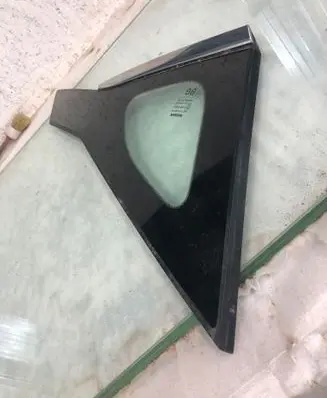Nissan Qashqai J12 Rear side window 43r00049