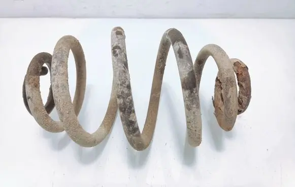 Volkswagen PASSAT B5 Rear coil spring