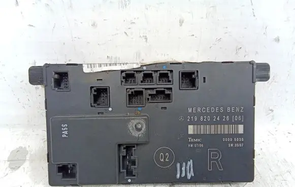 Mercedes-Benz CLS C219 Door control unit/module 2198202426
