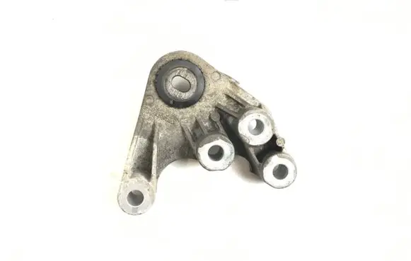 Chevrolet Malibu Gearbox mounting bracket 22937313 220311110