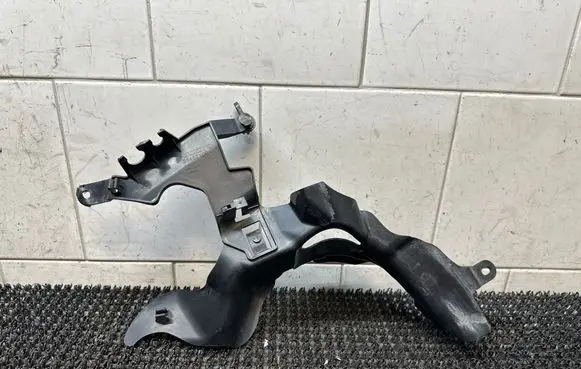 Other engine bay part