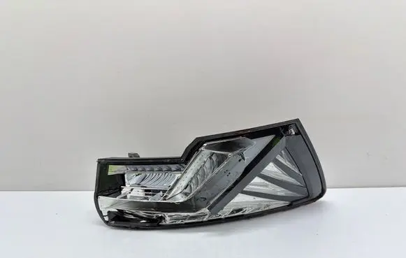 Skoda Octavia Mk4 Rear/tail lights 5E3945207A