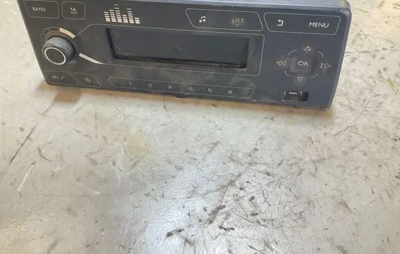 Peugeot Partner III Radio/CD/DVD/GPS head unit 98392691ZD