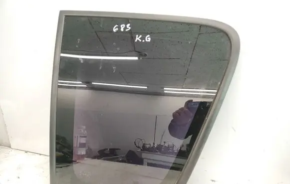 Renault Espace IV Rear side window 43R000929 8200369017