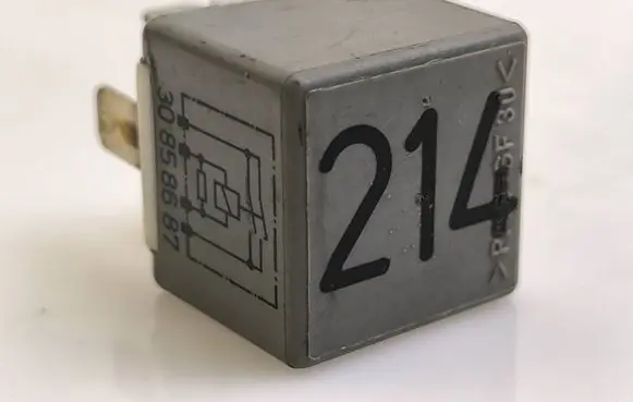 Audi A4 S4 B5 8D Other relay 443951253K