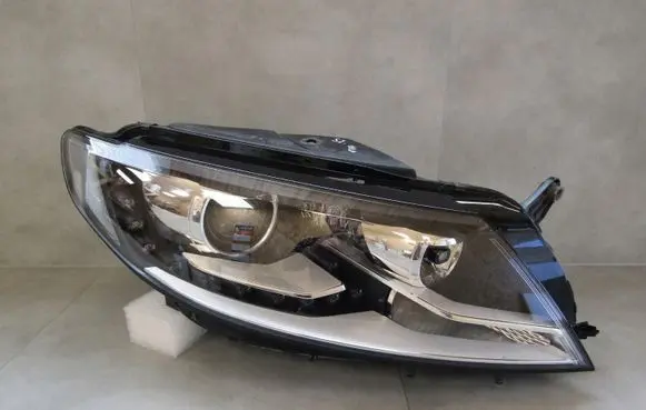 Volkswagen PASSAT CC Headlight/headlamp 3C8941752F