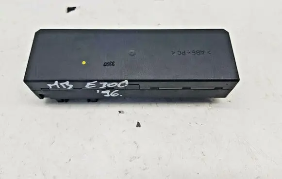 Mercedes-Benz E W210 Fuse module 0005400172 nr1899