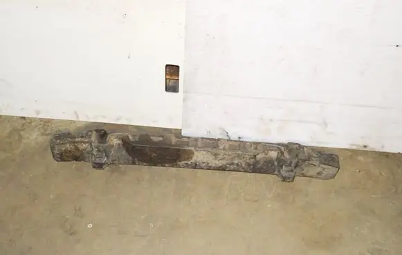 Front bumper foam support bar