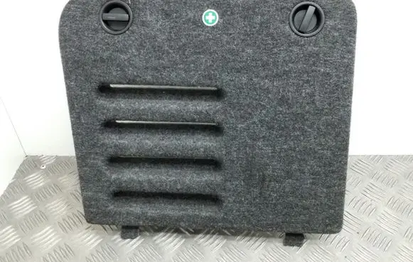 Trunk/boot lower side trim panel