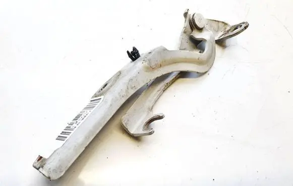 Engine bonnet/hood hinges