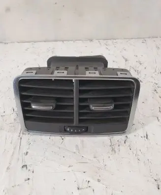 Rear air vent grill