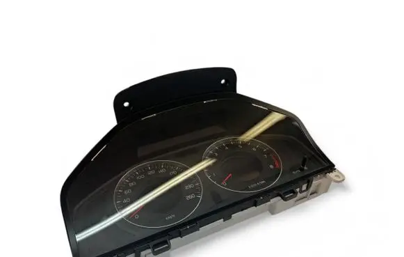 Volvo V70 Speedometer (instrument cluster) 30786622AB