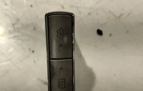 Ford Galaxy Windscreen/window heater switch 18K574AD 22092009
