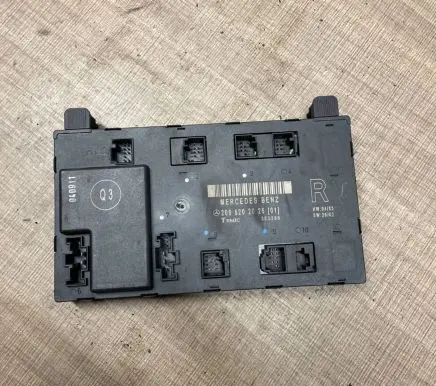 Mercedes-Benz E W211 Door control unit/module 2098202026 353386