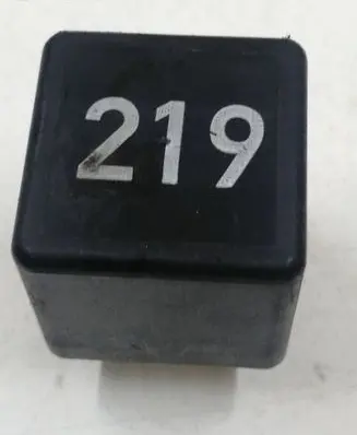 Volkswagen PASSAT B5 Coolant fan relay 443951253AA 899574000