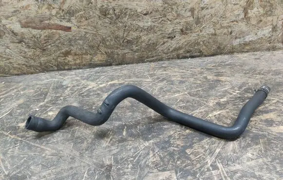 Mercedes-Benz CL C215 Engine coolant pipe/hose 2205016782