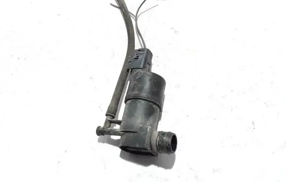 Renault Master III Windscreen/windshield washer pump 9641553680