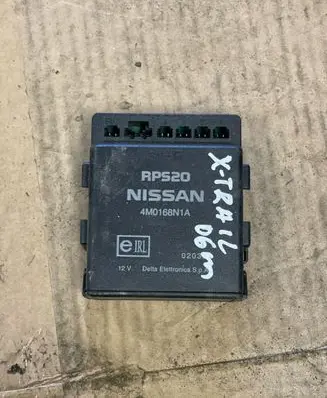 Nissan X-Trail T30 Parking PDC control unit/module 4M0168N1A